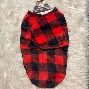Blankets & Beyond Baby Swaddle Bag 0-3M Red Black Buffalo Plaid Fleece NWT